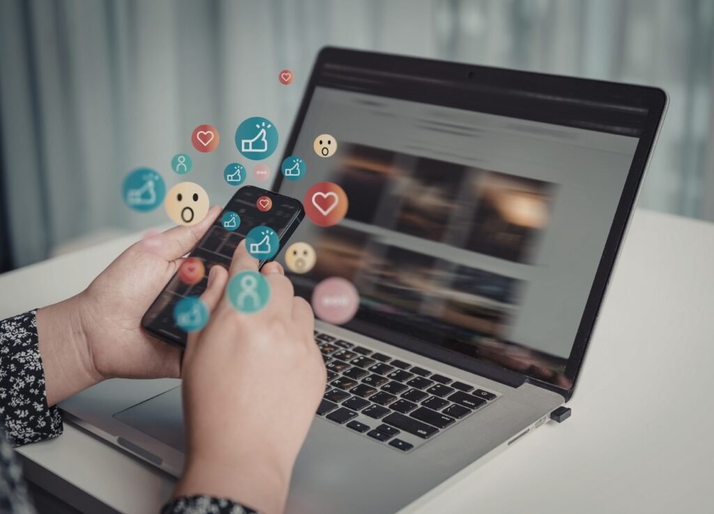 Expertos en Manejo de Redes Sociales - Carpa Producciones